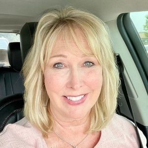 Meet your Posher, Melanie